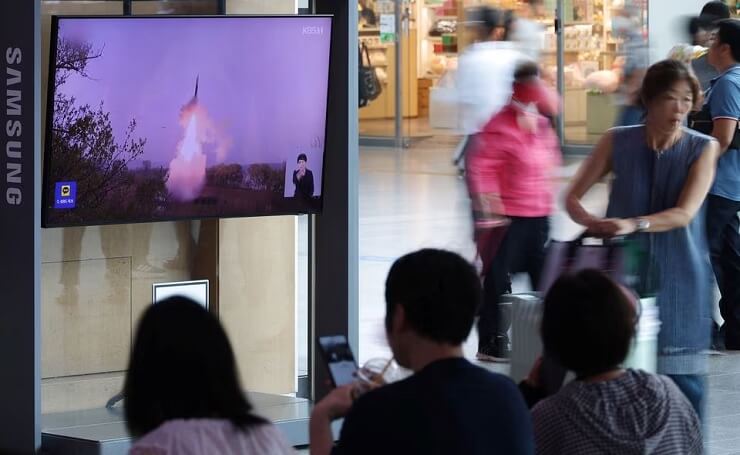 North Korea Fires Unanonymous ballistic missile